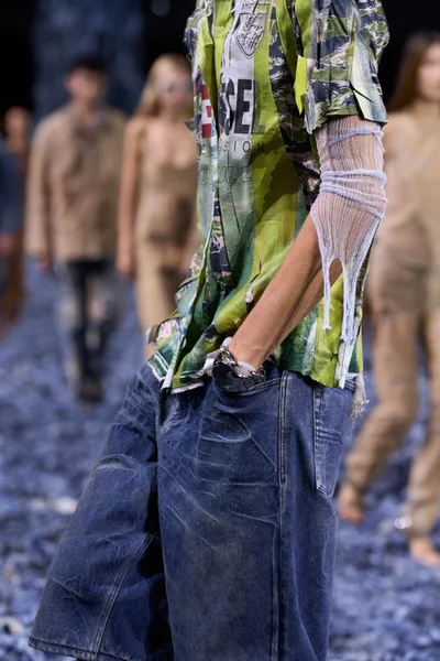 Look 54